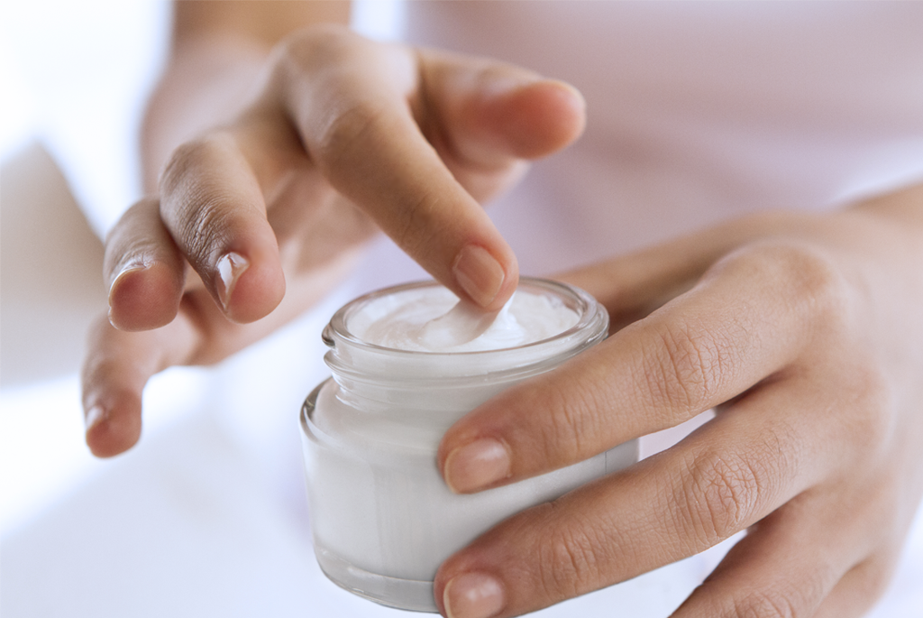 Jaki jest najlepszy krem na rozstępy dla kobiet? Recenzja serum Revamin Stretch Mark